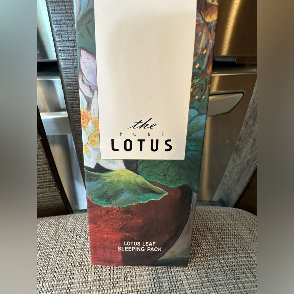 THE PURE LOTUS - Lotus Leaf Extract Sleeping Pack 70 ml